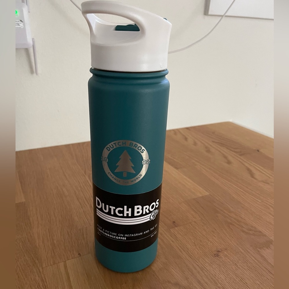 NWT Dutch Bros 20oz cup